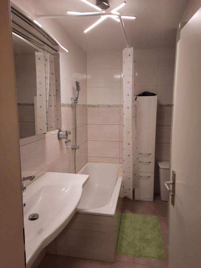 Moderne 3Zimmer Wohnung, In Koenigsbrunn Bei Augsburg エクステリア 写真