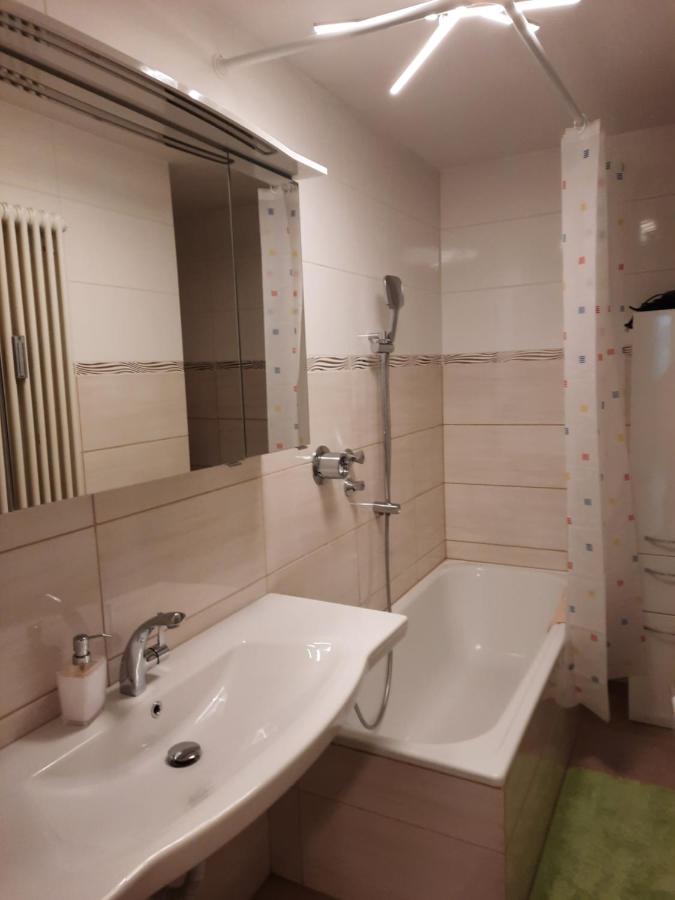 Moderne 3Zimmer Wohnung, In Koenigsbrunn Bei Augsburg エクステリア 写真
